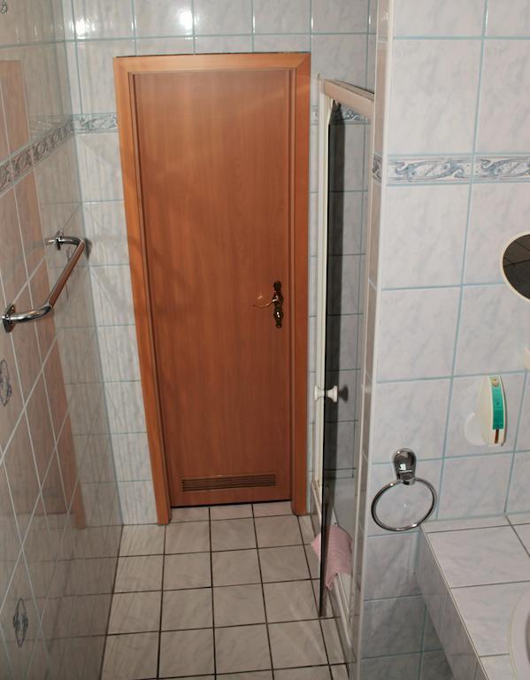 Garni Zum Adler Hotel Gensingen Habitación foto