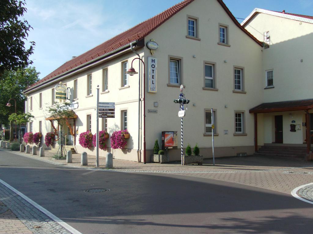 Garni Zum Adler Hotel Gensingen Exterior foto